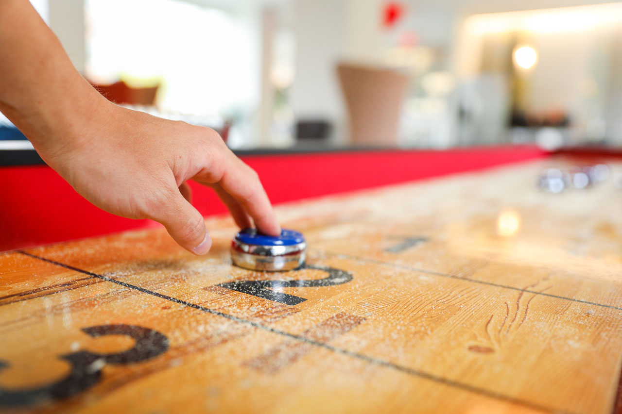 atrakcija-shuffleboard
